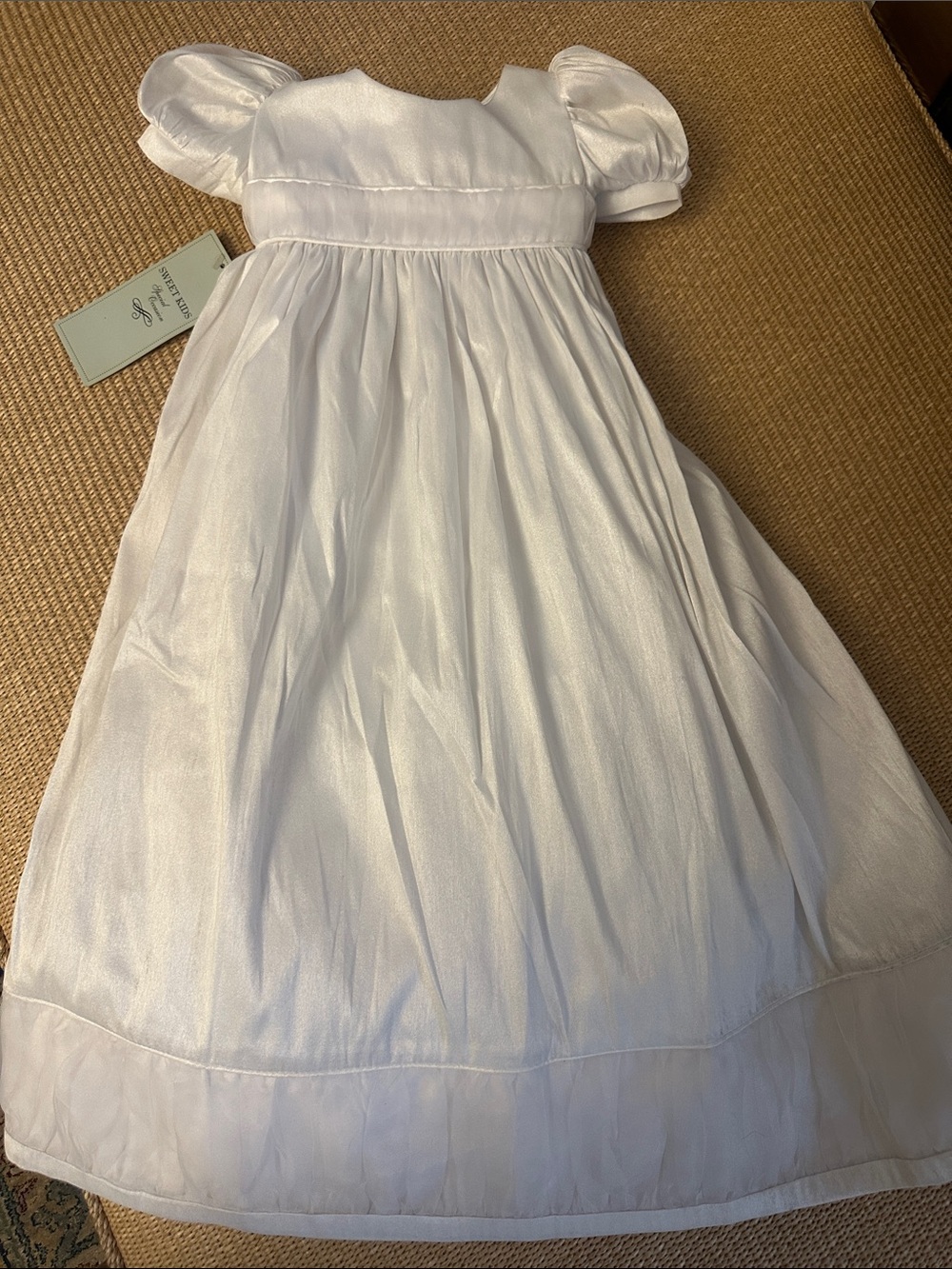 #46 BNWT SWEET KIDS White Puff Sleeve Tulle Girl's Dress